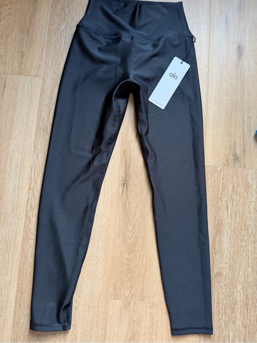 Alo Airlift Black Leggings - Picture 2 of 5